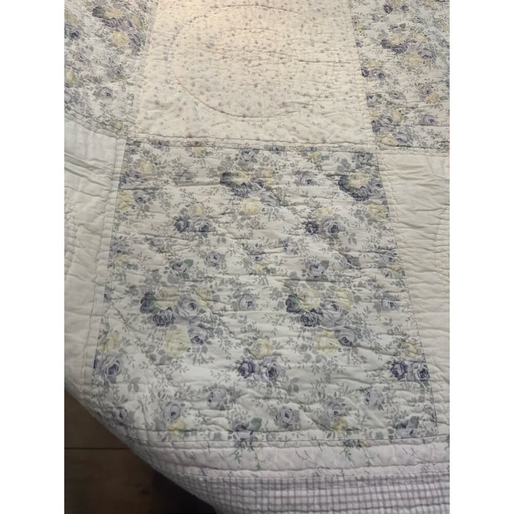 Cottagecore Lavender Floral Embroidered Wreath Design Patchwork Quilt Queen Size - Picture 11 of 11